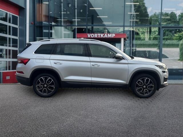 Skoda Kodiaq 2.0 TDI DSG STYLE 4X4 PANO-DAK/TREKHAAK/CAMERA/CRUISE/MEM/STOELVERW