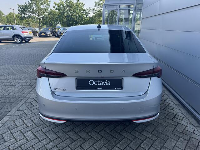 Skoda OCTAVIA First Edition 1.5 TSI m-HEV 85 kW / 115 pk Hatchba ck 7 versn. DSG