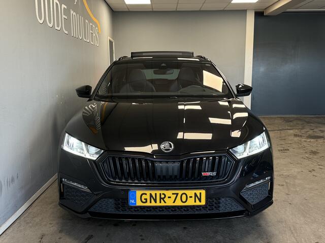 Skoda OCTAVIA Combi 1.4 TSI RS iV PHEV Panoramadak/Massagestoel/CrystalLight