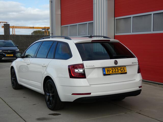 Skoda OCTAVIA Combi 1.0 TSI Greentech Sport Business/ zeer mooi!
