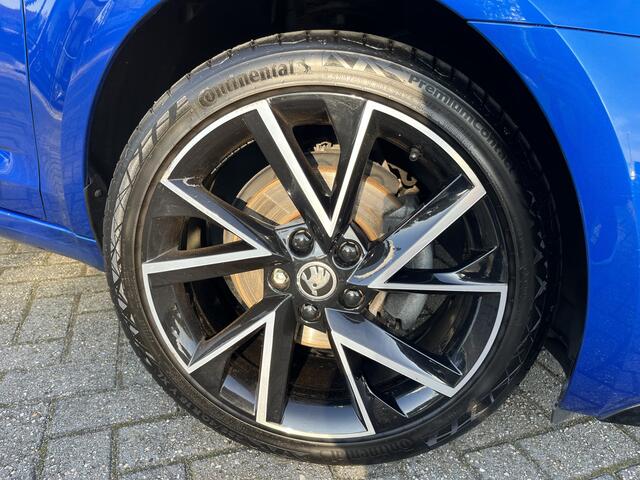 Skoda OCTAVIA Combi 1.5 TSI Greentech Sport Business Airco ECC | Virtual | Adaptive Cruise | Panorama | Trekhaak | Camera | Stoelverwarming | Apple Carplay Android Auto | Isofix | NAP |