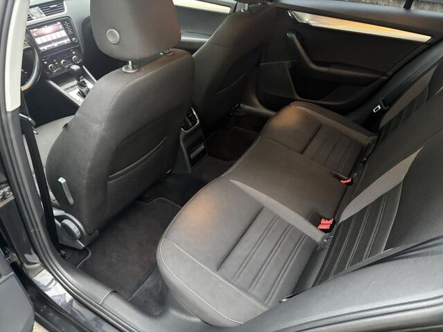 Skoda OCTAVIA Combi 1.0 TSI Greentech Ambition Business / AUTOMAAT / NAVI / STOELVERWARMING / CRUISE