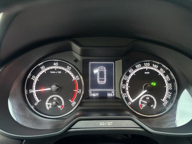Skoda OCTAVIA Combi 1.0 TSI Greentech Ambition Business / AUTOMAAT / NAVI / STOELVERWARMING / CRUISE