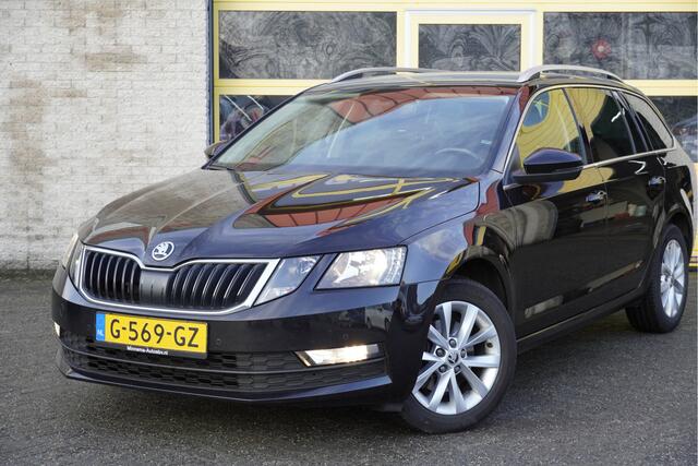 Skoda OCTAVIA Combi 1.5 TSI 150PK! Automaat Business Edition BJ2019 Lmv 16" | Led | Pdc | Navi | Trekhaak | App-Connect | Climate control | Cruise control | Verwarmde voorstoelen | RS-Sportstuurwiel | Extra getint glas