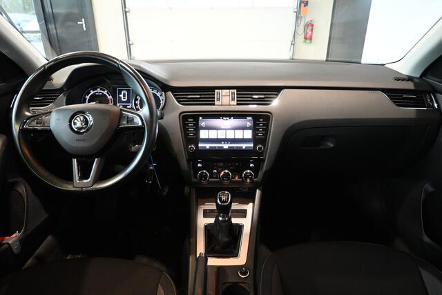 Skoda OCTAVIA Combi 1.0 TSI Greentech Business Edition Clima Cruise control Navigatie 1e Eigenaar Trekhaak Inruil mogelijk