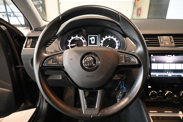 Skoda OCTAVIA Combi 1.0 TSI Greentech Business Edition Clima Cruise control Navigatie 1e Eigenaar Trekhaak Inruil mogelijk