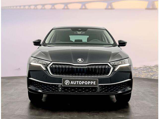 Skoda OCTAVIA First Edition 1.5 TSI m-HEV 85 kW / 115 pk Hatchba