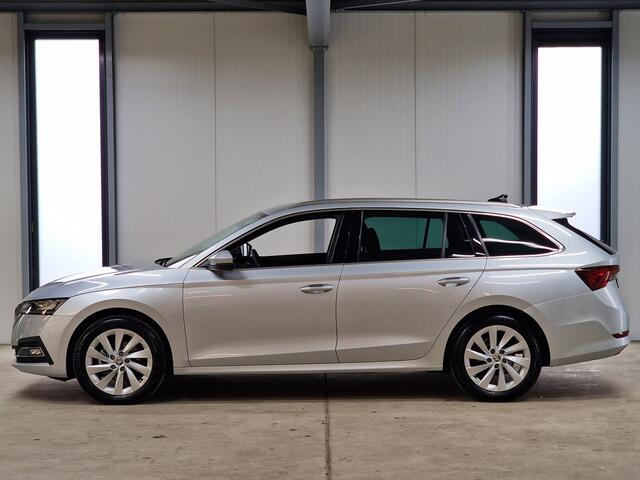 Skoda OCTAVIA Combi 1.0 e-TSI 110pk DSG/AUT Business Edition | Camera | Cruise control | Stoelen verw. | LED