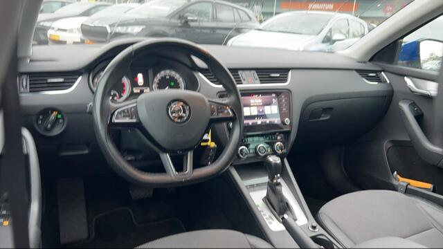 Skoda OCTAVIA Combi 1.0 TSI 116pk Greentech Ambition Business DSG / navigatie / Stoelverwarming / Parkeersensoren