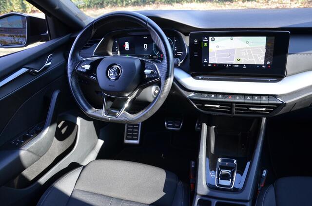 Skoda OCTAVIA Combi 1.0 e-TSI Sport Business Automaat/Navi/Pdc/Ecc/virtual dashboard/Apple Carplay/Android Auto/Privacy-Glass/18-Inch Lmv