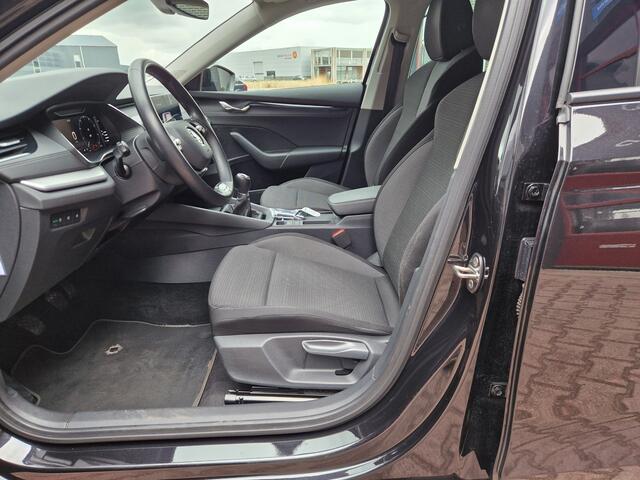 Skoda OCTAVIA Combi 1.0 TSI Business Edition ECC | PDC | NAVI | ANDROID AUTO/APPLE CARPLAY | ELEK. ACHTERKLEP