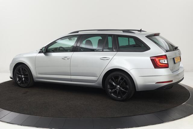 Skoda OCTAVIA 1.5 TSI Sport | Panoramadak | Stoelverwarming | Full LED | Sportstoelen | Carplay | Navigatie | PDC | Climate control