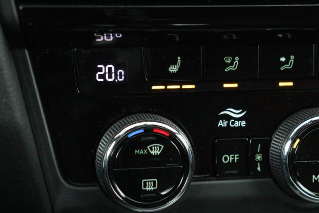 Skoda OCTAVIA 1.5 TSI Sport | Panoramadak | Stoelverwarming | Full LED | Sportstoelen | Carplay | Navigatie | PDC | Climate control