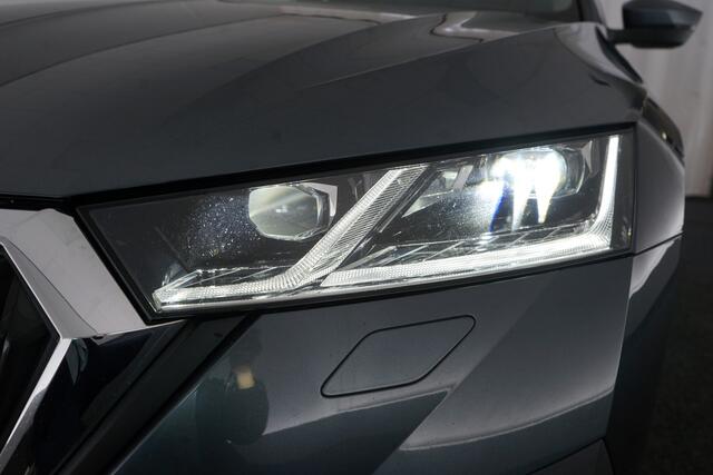 Skoda OCTAVIA Combi 1.5 TSI First Edition
