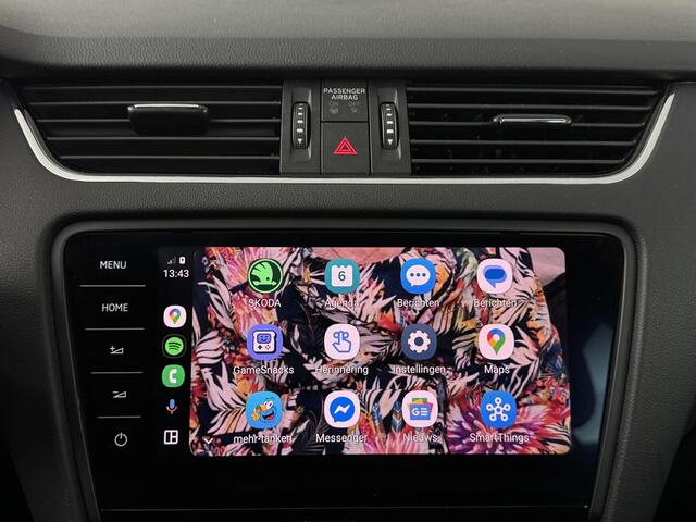 Skoda OCTAVIA 1.5 TSI Greentech Business Edition Plus Automaat | Schuif kanteldak | Climatronic | parkeersensoren | Trekhaak |