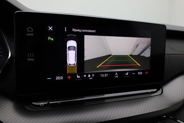Skoda OCTAVIA Combi 1.4 TSI 245 pk DSG RS iV PHEV Business | Trekhaak | Matrix LED | Stuur-/stoelverwarming | Achteruitrijcamera | Navigatie