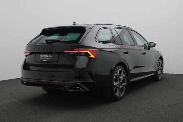 Skoda OCTAVIA Combi 1.4 TSI 245 pk DSG RS iV PHEV Business | Trekhaak | Matrix LED | Adaptief onderstel | Achteruitrijcamera | Head-up display