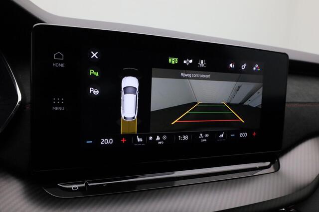 Skoda OCTAVIA Combi 1.4 TSI 245 pk DSG RS iV PHEV Business | Trekhaak | Matrix LED | Adaptief onderstel | Achteruitrijcamera | Head-up display