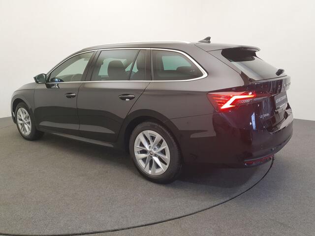 Skoda OCTAVIA Combi 1.5 TSI 150pk DSG/AUT Facelift MHEV Business Edition Plus Wegklapbare trekhaak, Camera, Winterpakket