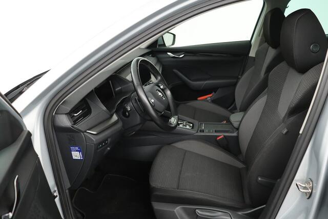 Skoda OCTAVIA 1.4 TSI iV PHEV Business Edition | Trekhaak | Stoelverwarming | Trekhaak | Carplay | Full LED | Navigatie | PDC | Climate control