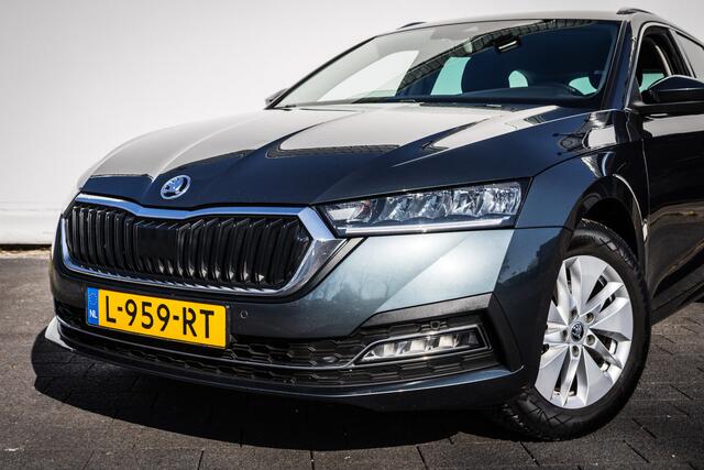 Skoda OCTAVIA Combi 1.0 TSI Business Edition Camera/ Navigatie/ Carplay/ Climate control/ Cruise control/ Elektr. achterklep/ Dab