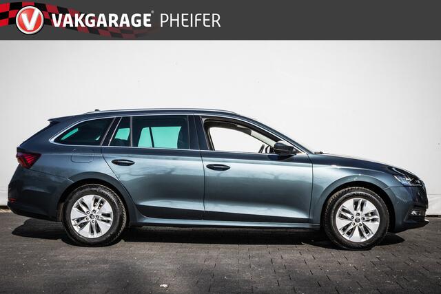 Skoda OCTAVIA Combi 1.0 TSI Business Edition Camera/ Navigatie/ Carplay/ Climate control/ Cruise control/ Elektr. achterklep/ Dab