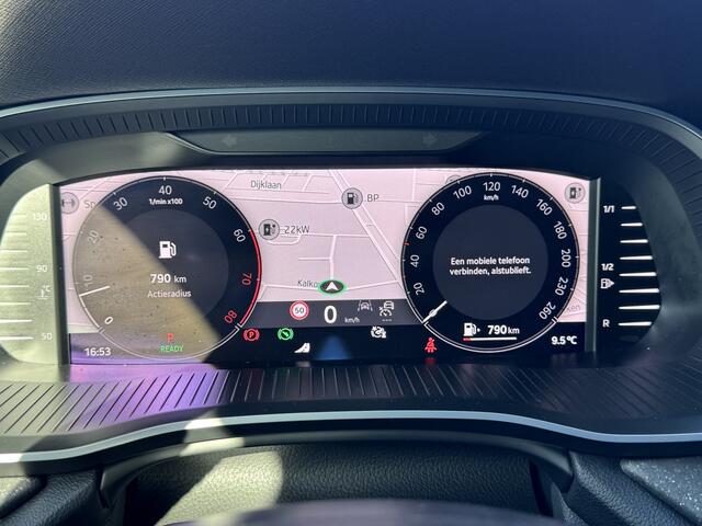 Skoda OCTAVIA Combi FL 1.5 TSI 150pk DSG MHEV Selection LED Matrix Virtual Cockpit Camera Navigatie FACELIFT