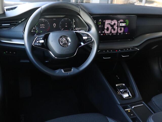 Skoda OCTAVIA Combi 1.4 TSI iV PHEV 204pk | Stoel -& Stuurverwarming | Apple Carplay/Android Auto | Parkeersensoren | Cruise control |