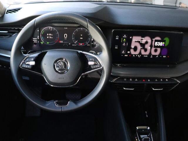 Skoda OCTAVIA Combi 1.4 TSI iV PHEV 204pk | Stoel -& Stuurverwarming | Apple Carplay/Android Auto | Parkeersensoren | Cruise control |