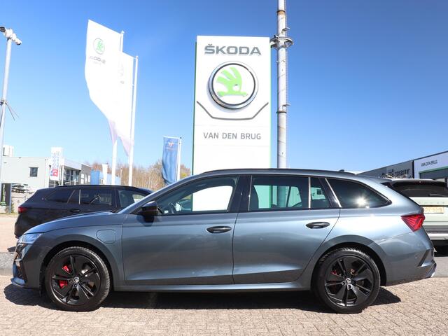Skoda OCTAVIA Combi 1.4 TSI RS iV PHEV 245pk | Head-Up Display | CANTON audio | Achteruitrijcamera | Elektrische achterklep | Adaptieve Cruise Control |