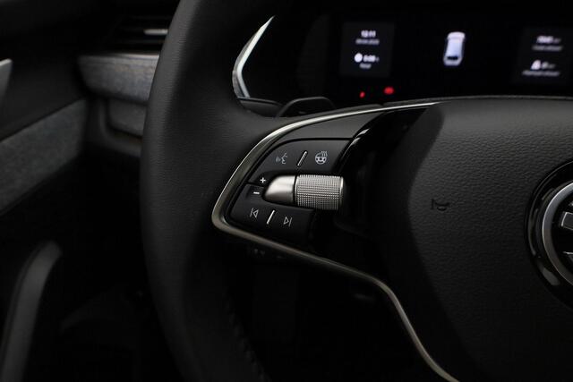 Skoda OCTAVIA Combi 1.5 TSI 115 pk DSG MHEV Business Edition | Stuur-/stoelverwarming | Leder/stof | Navigatie | Stoelverwarming | Adaptive Cruise | Keyless Entry