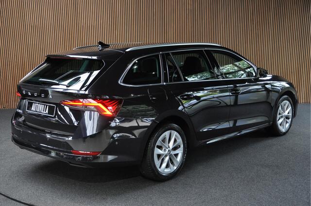 Skoda OCTAVIA Combi 1.4 TSI iV PHEV Leder Memory Camera ACC Stuurverwarming Ambient Keyless Virtual Headup