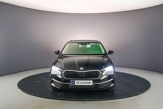 Skoda OCTAVIA Combi Business Edition 1.5 eTSI 115pk DSG Automaat Adaptive cruise control, Achteruitrijcamera, Navigatie, Verwarmde voorruit, Elektrische achterklep, Stoelverwarming