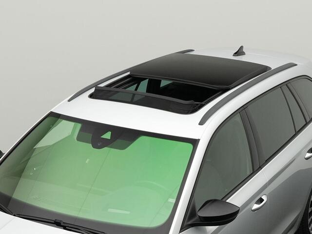 Skoda OCTAVIA Combi 1.4 TSI 204 pk DSG iV PHEV Style | Panoramadak | Matrix LED | Geheugenstoelen | CANTON | Head-up display | Adaptief onderstel