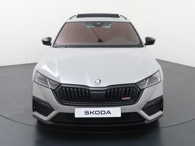 Skoda OCTAVIA Combi 1.4 TSI RS iV PHEV Business | 245 PK | Head Up Display | Panoramadak | Navigatiesysteem Columbus |
