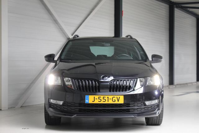 Skoda OCTAVIA Combi 1.5 TSI DSG Greentech Sport Business Navigatie | 18" Velgen | Led |