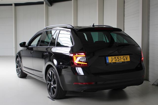 Skoda OCTAVIA Combi 1.5 TSI DSG Greentech Sport Business Navigatie | 18" Velgen | Led |