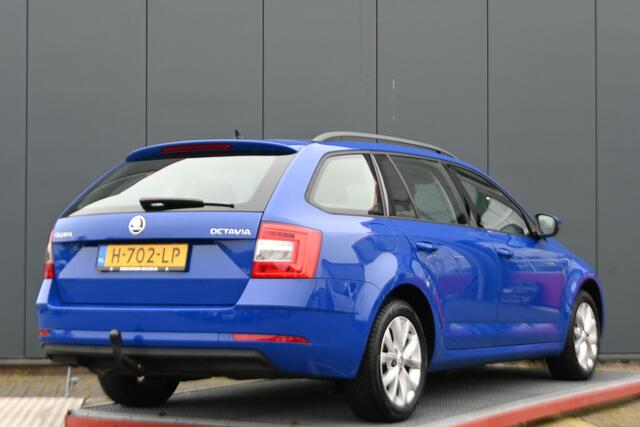 Skoda OCTAVIA Combi 1.5 TSI Greentech Business Edition automaat trekhaak