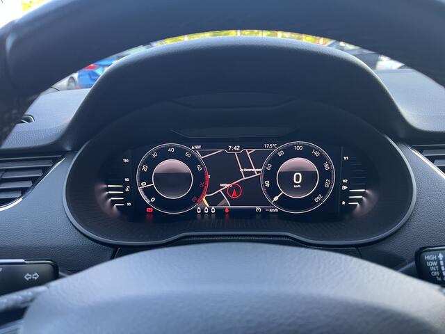 Skoda OCTAVIA Combi 1.0 TSI Sport Business Virtual Cockpit
