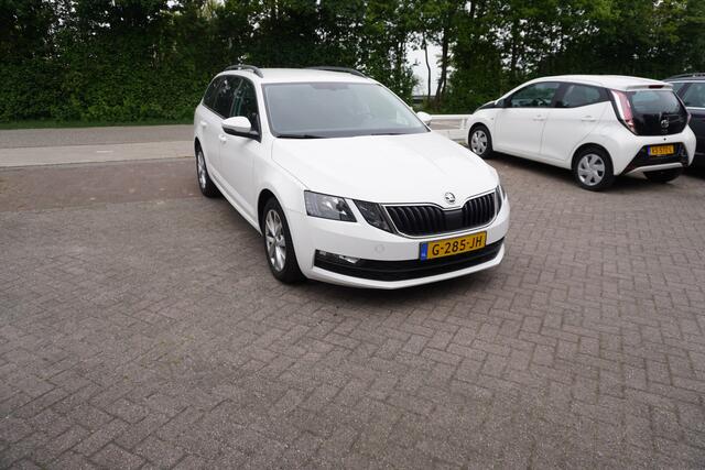 Skoda OCTAVIA Combi 1.0 TSI Greentech Business Edition CRUISE NAVI CARPLAY CLIMA