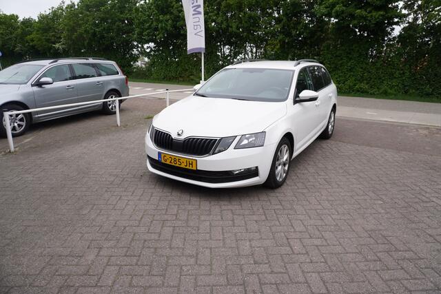 Skoda OCTAVIA Combi 1.0 TSI Greentech Business Edition CRUISE NAVI CARPLAY CLIMA