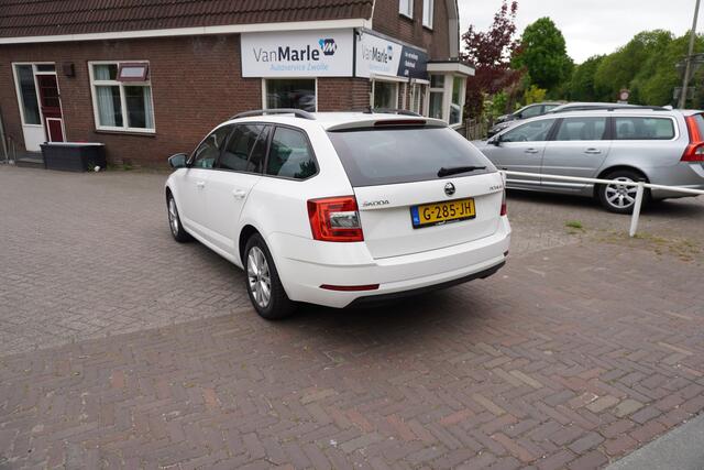 Skoda OCTAVIA Combi 1.0 TSI Greentech Business Edition CRUISE NAVI CARPLAY CLIMA