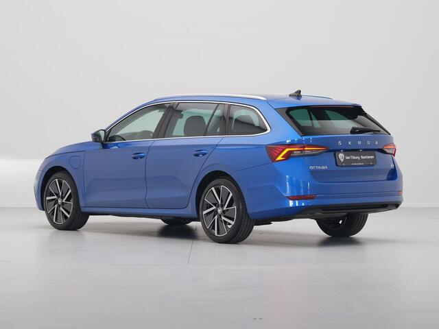 Skoda OCTAVIA Combi 1.4 TSI 204pk iV PHEV Style First Edition Navigatie Camera Matrix Led Stoelverwarming