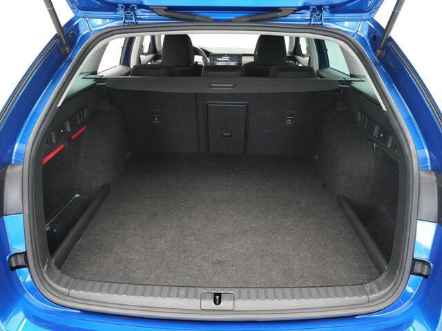 Skoda OCTAVIA Combi 1.4 TSI 204pk iV PHEV Style First Edition Navigatie Camera Matrix Led Stoelverwarming