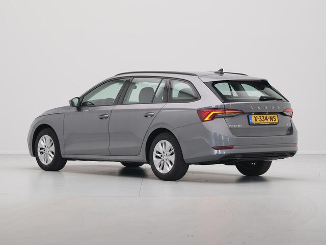 Skoda OCTAVIA Combi 1.0 e-TSI 110pk DSG Business Edition Trekhaak Navigatie Keyless Lm Velgen