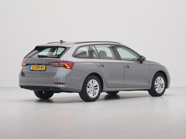 Skoda OCTAVIA Combi 1.0 e-TSI 110pk DSG Business Edition Trekhaak Navigatie Keyless Lm Velgen