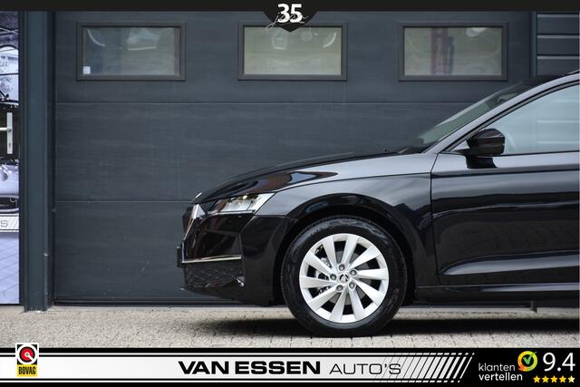 Skoda OCTAVIA Combi 1.5 TSI MHEV Business Edition Navi Camera Trekhaak Stoel/Stuurverw. Full Options!