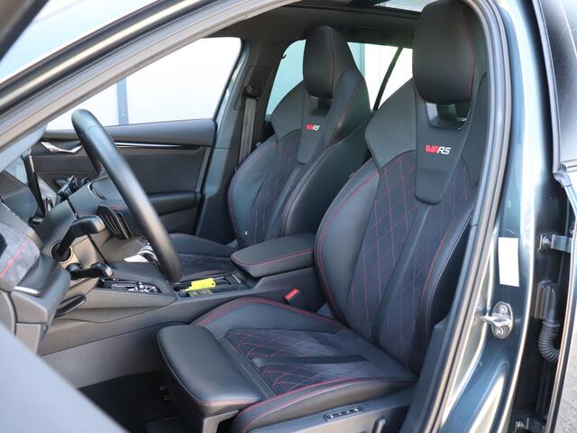 Skoda OCTAVIA Combi 1.4 TSI RS iV PHEV 245pk | Panoramadak | Canton Audio | Head-up Display | Elek. Verst. voorstoelen | Stoelverwarming voor en achter | DCC | Achteruitrijcamera |