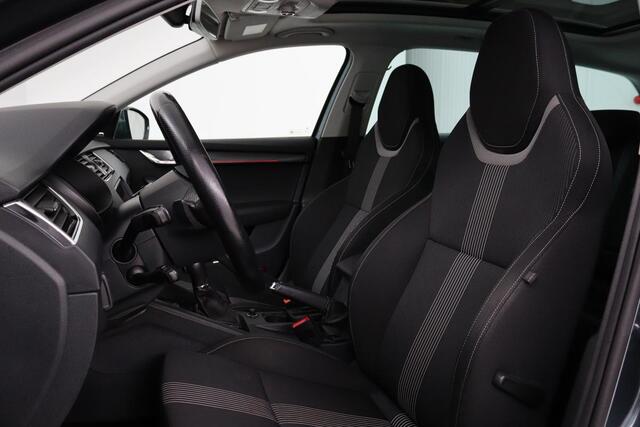 Skoda OCTAVIA 1.0 TSI Style | Panoramadak | Stoelverwarming | Adaptive cruise | Trekhaak | Carplay | Climate control | Sportstoelen