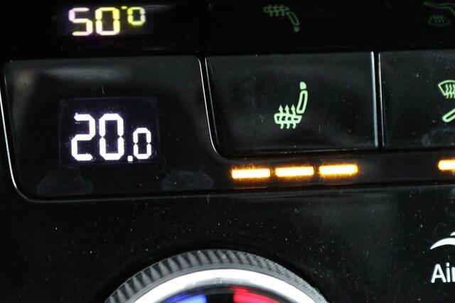 Skoda OCTAVIA 1.0 TSI Style | Panoramadak | Stoelverwarming | Adaptive cruise | Trekhaak | Carplay | Climate control | Sportstoelen